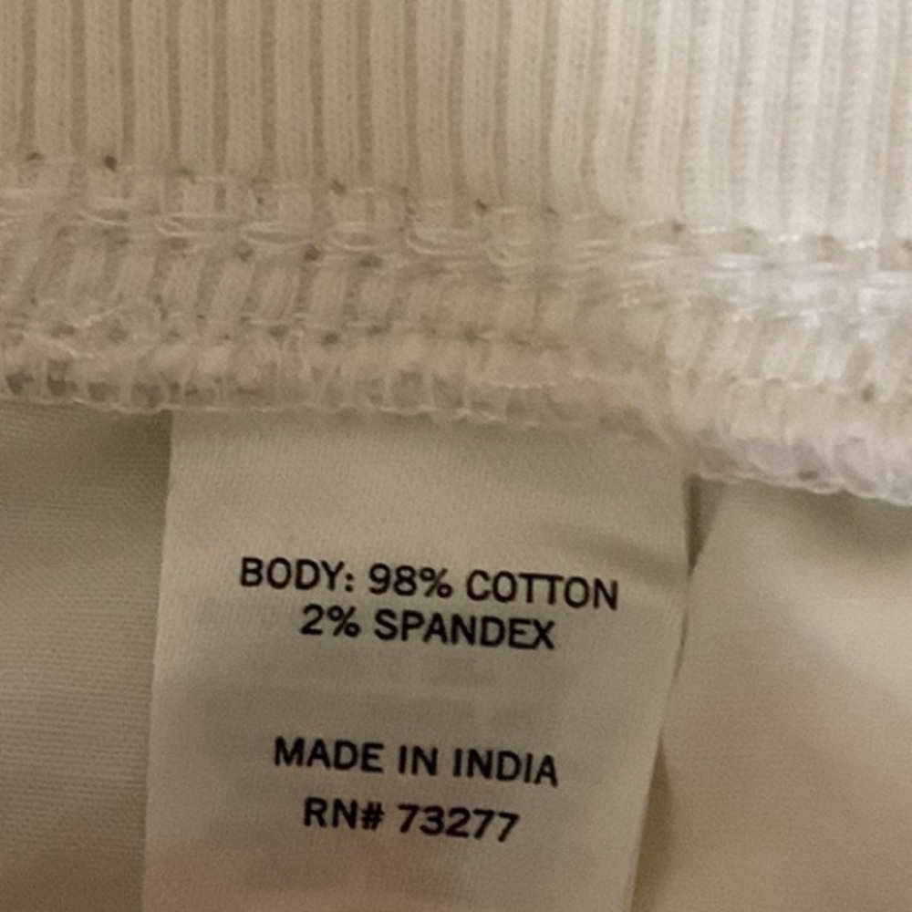 Sonoma White Bermuda Mid-Rise Cargo Shorts Ultra Comfort Waist Size 16 New - Picture 10 of 10